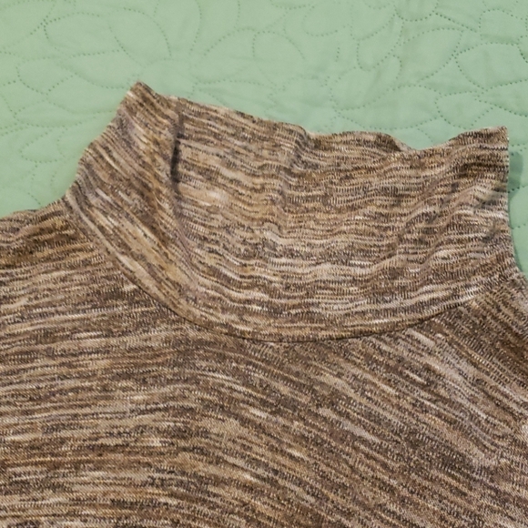 Sweater - Picture 5 of 5